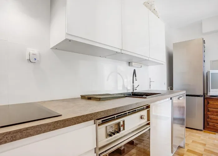 Vue Dans Les Collines 아파트 카발레르쉬르메르