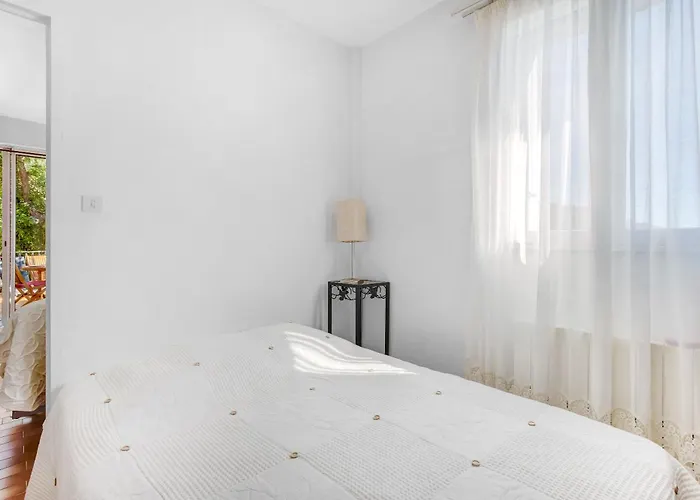 Vue Dans Les Collines 아파트 카발레르쉬르메르